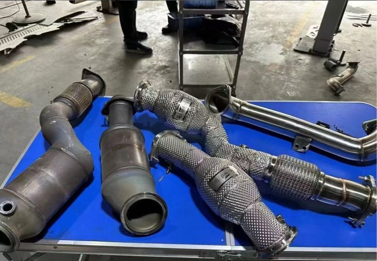 BMW S58 Competition Downpipe — photo 2