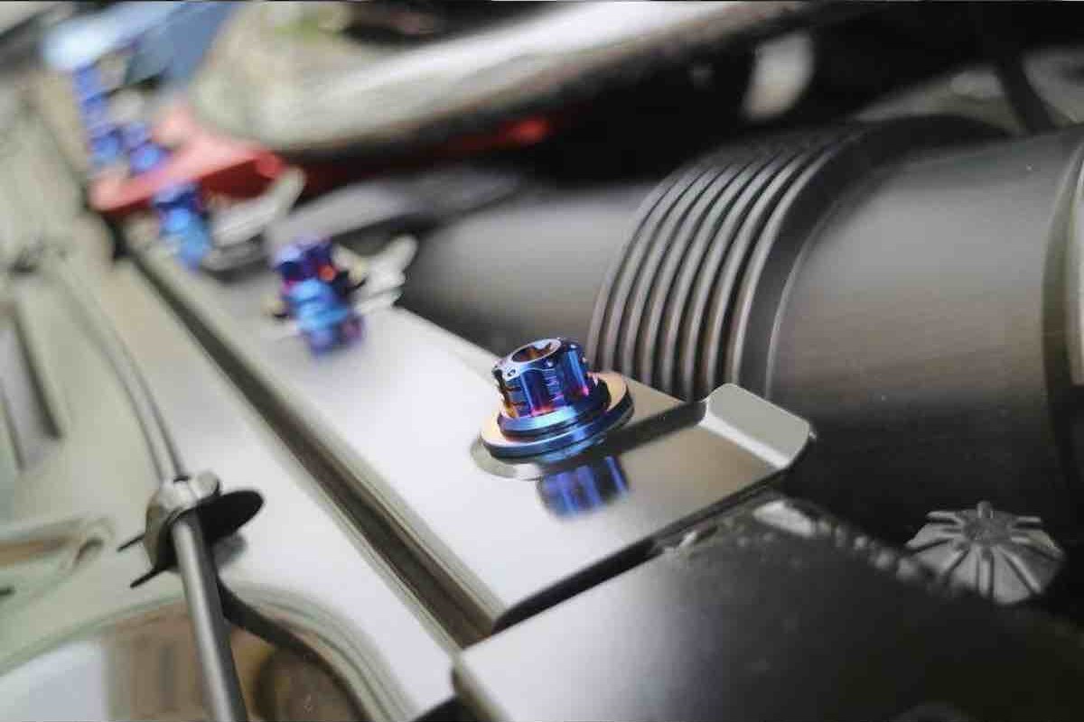 G8x Burnt-Blue Titanium Engine-Bay Screw Set — photo 2